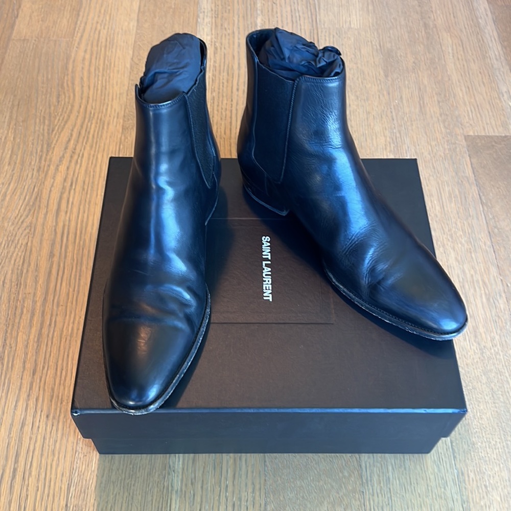 Saint Laurent Wyatt Chelsea Boots Black Size 43